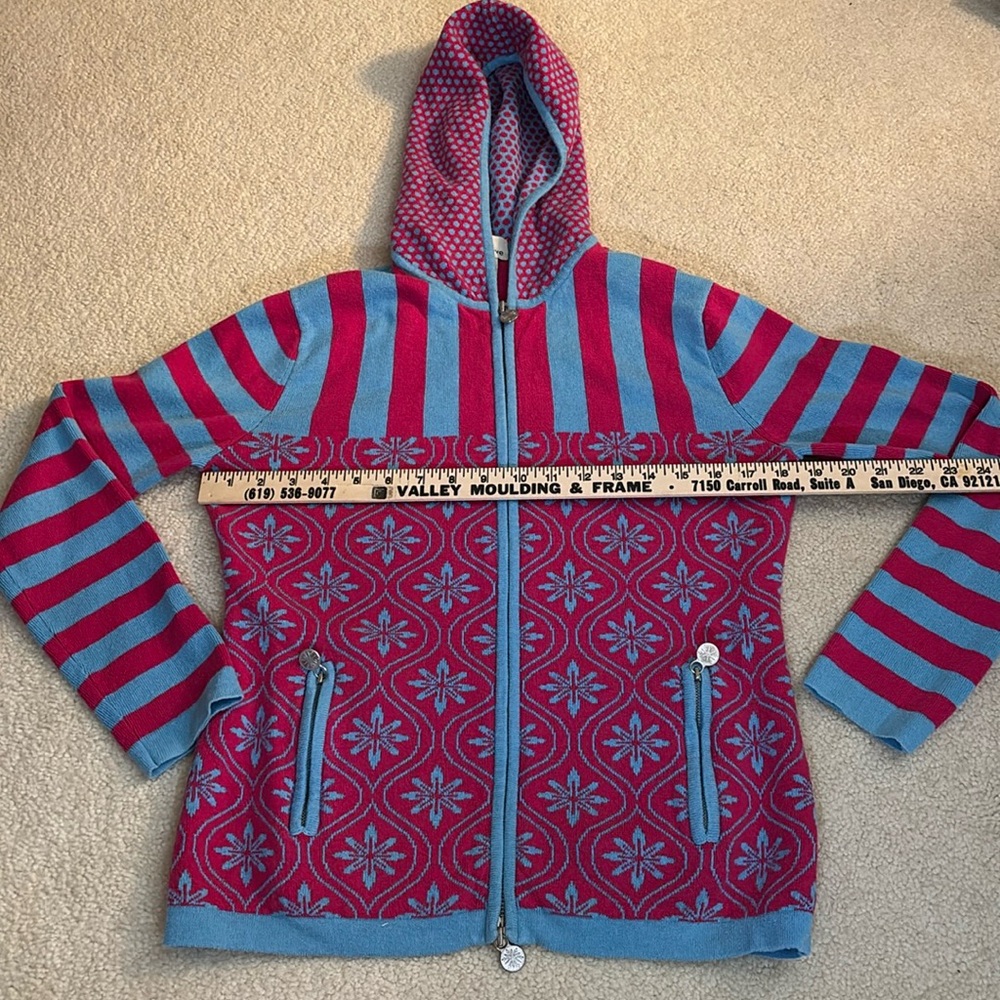 Neve Hooded zip up Sweater